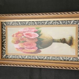 BEAUTIFUL VINTAGE FLOWER DESIGN FRAMED ART.